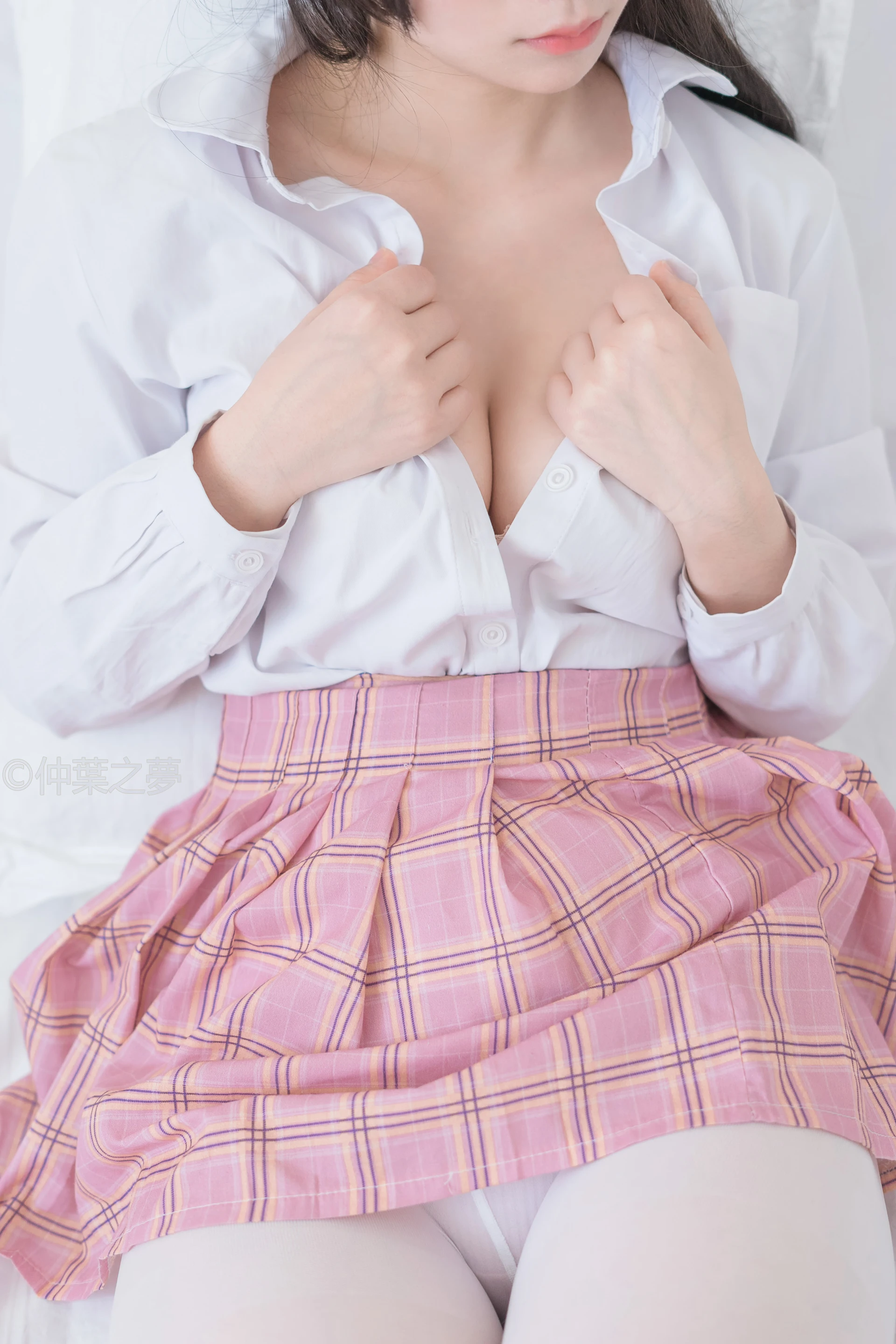 轻兰映画 Grand.007 [128P-696M]白丝, 美腿, 美足, 轻兰映画