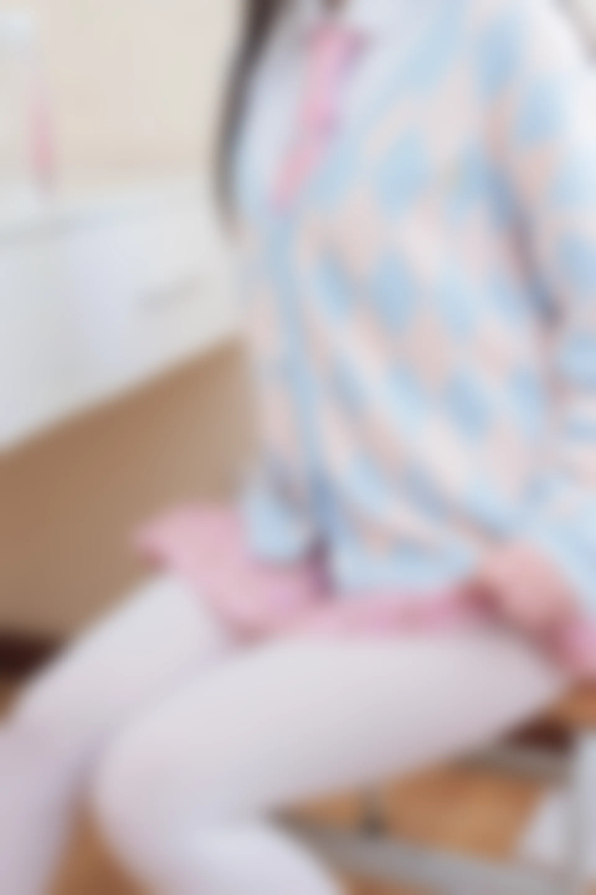 轻兰映画 Grand.007 [128P-696M]白丝, 美腿, 美足, 轻兰映画