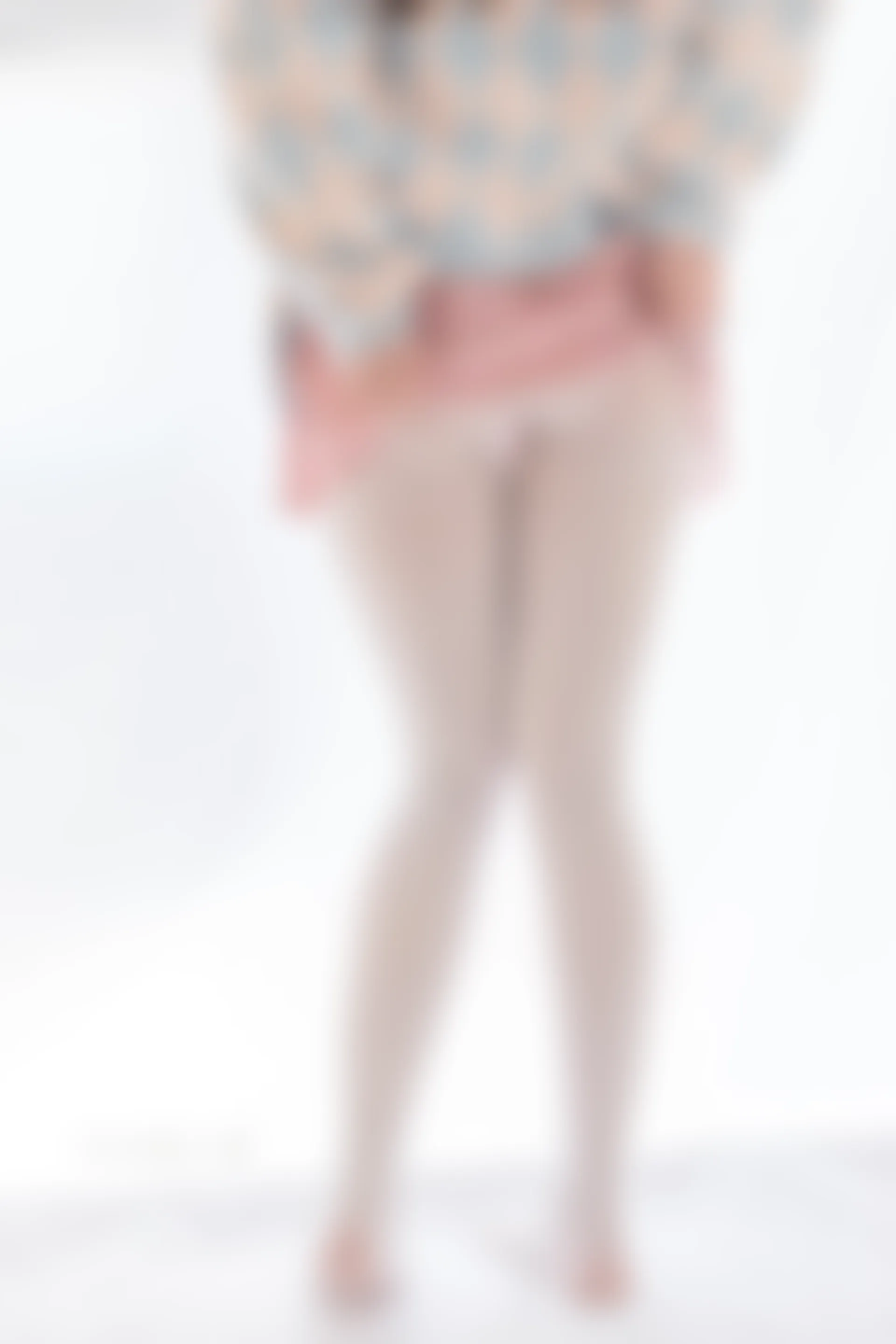 轻兰映画 Grand.007 [128P-696M]白丝, 美腿, 美足, 轻兰映画