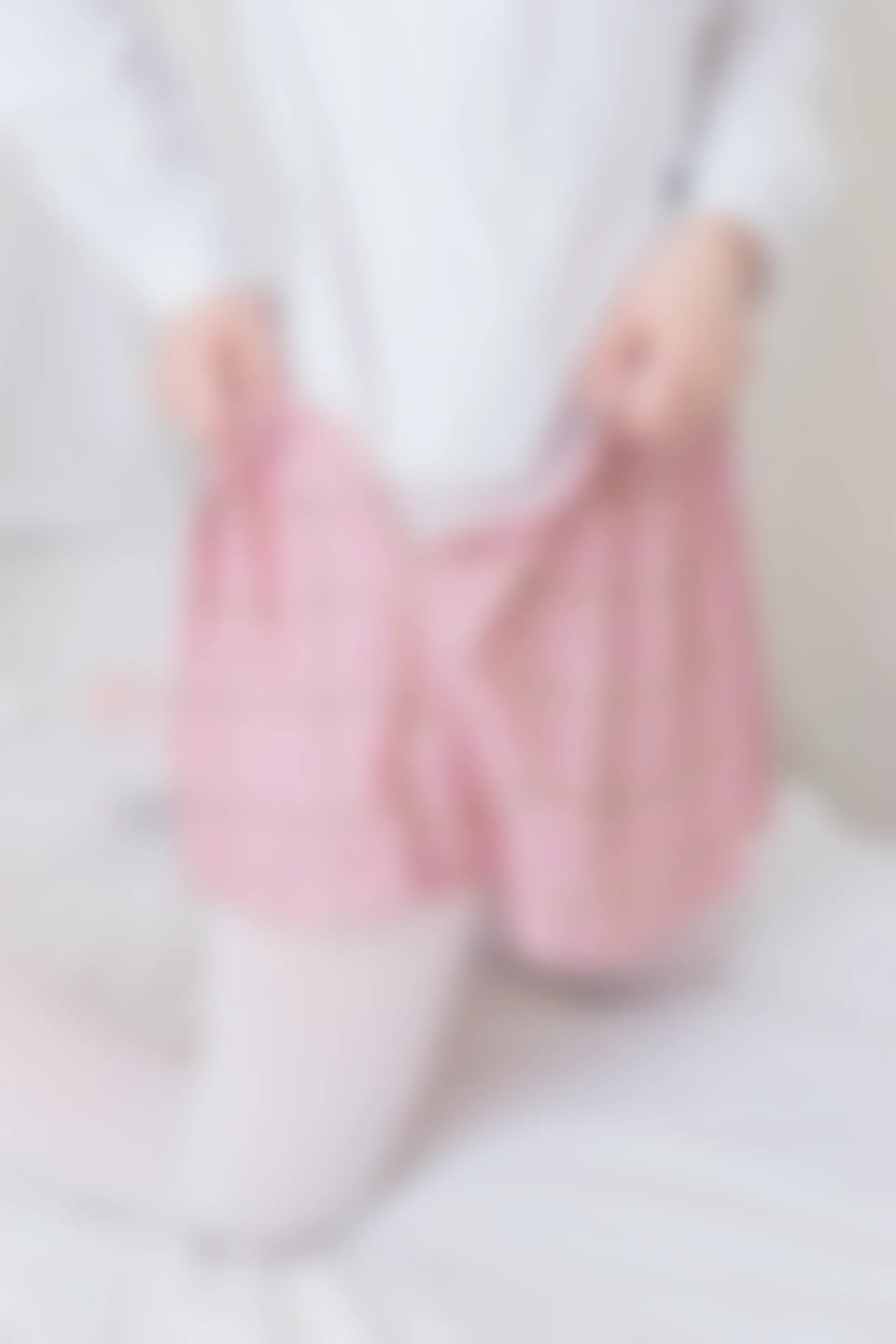 轻兰映画 Grand.007 [128P-696M]白丝, 美腿, 美足, 轻兰映画