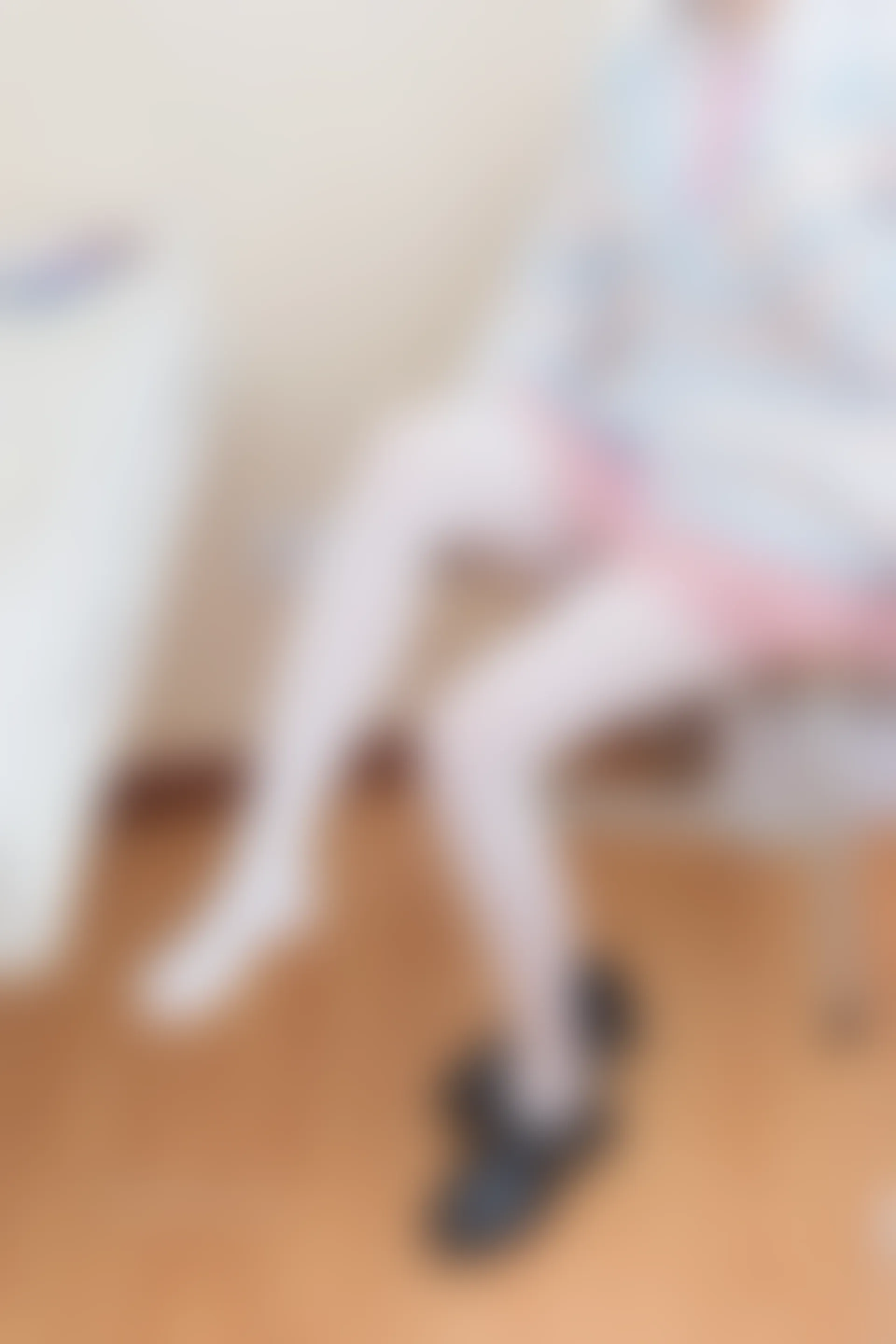 轻兰映画 Grand.007 [128P-696M]白丝, 美腿, 美足, 轻兰映画