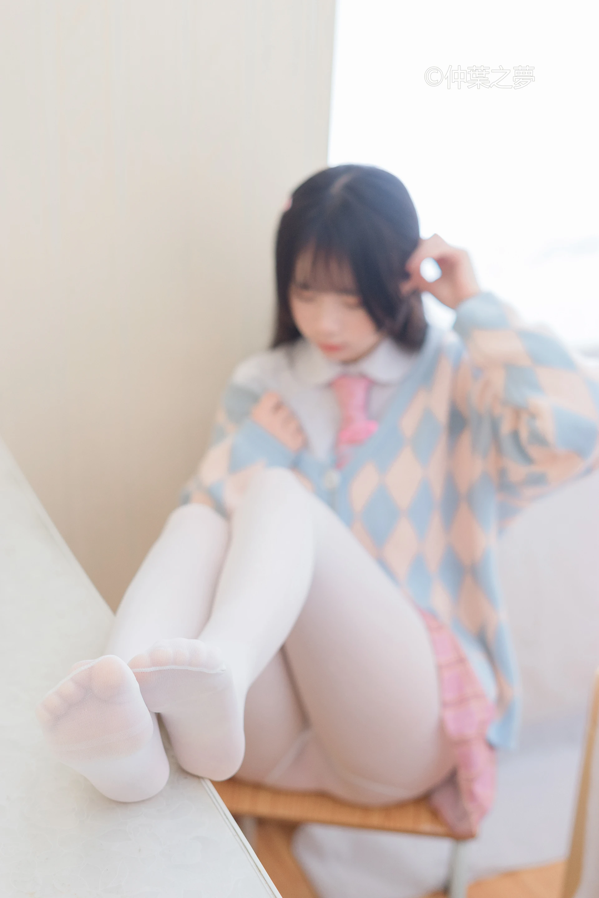 轻兰映画 Grand.007 [128P-696M]白丝, 美腿, 美足, 轻兰映画