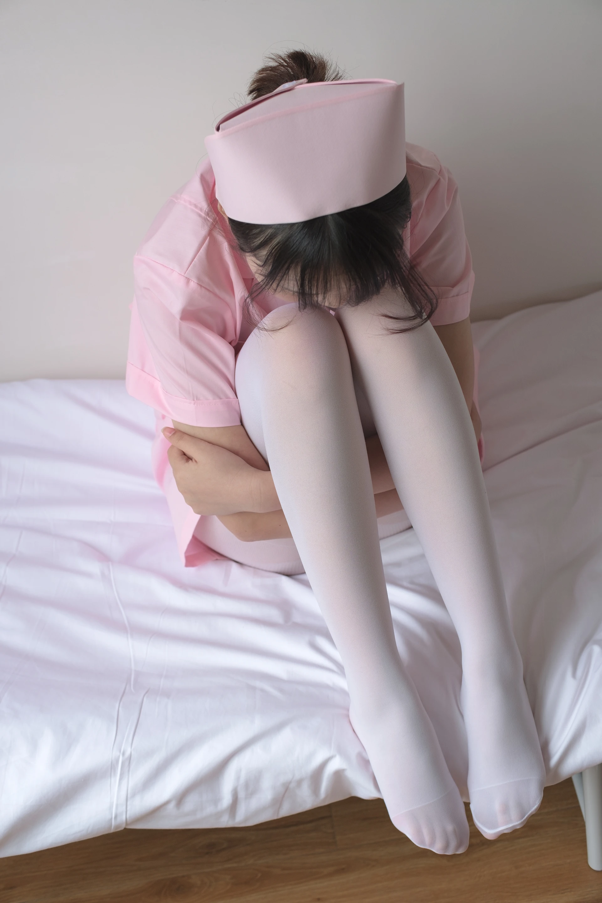 森萝财团 X-021 [167P1V-2.16G]制服, 森萝财团, 白丝, 美腿