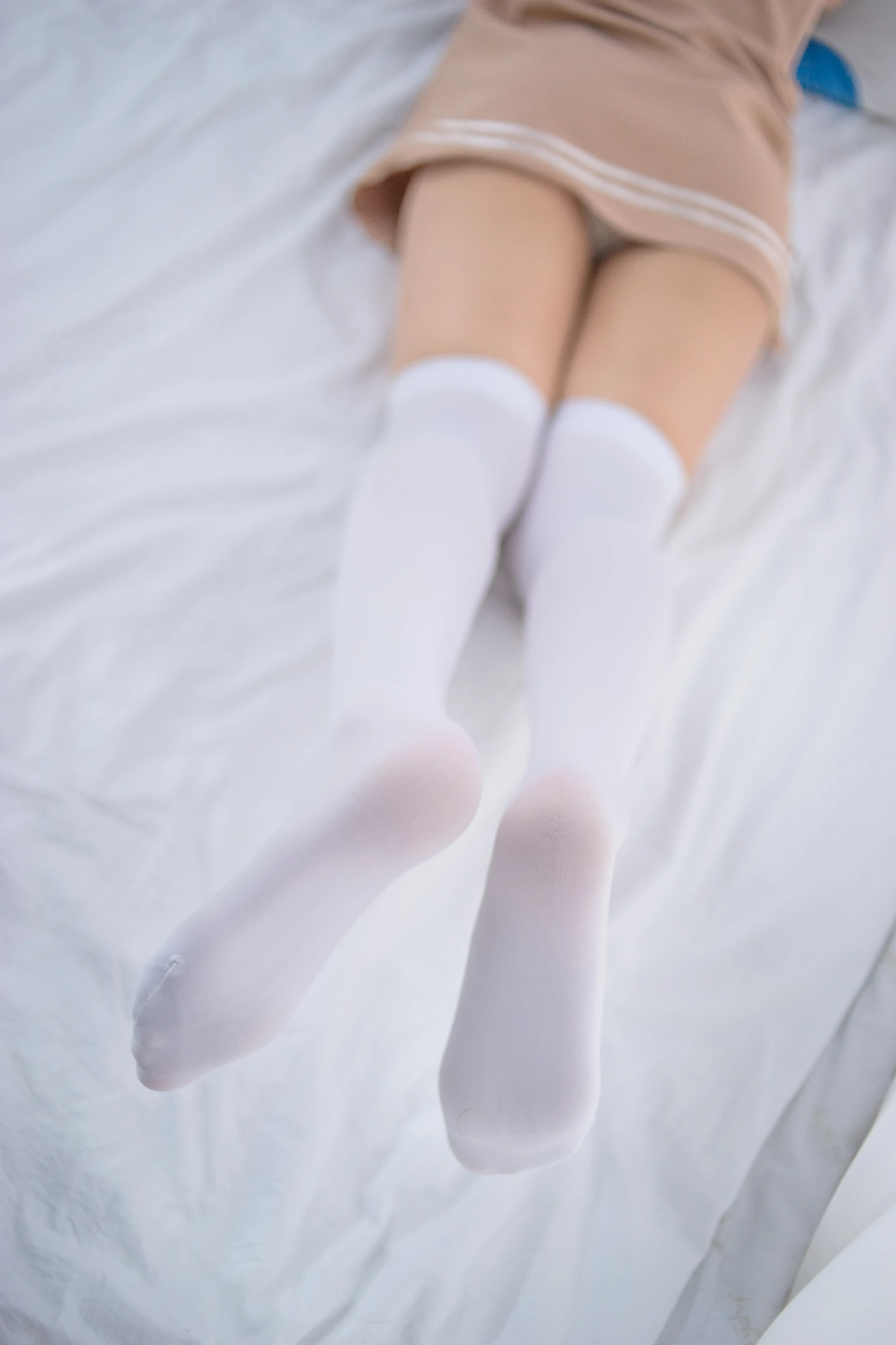 轻兰映画 SPL.006 [112P-867M]白丝, 美腿, 美足, 轻兰映画