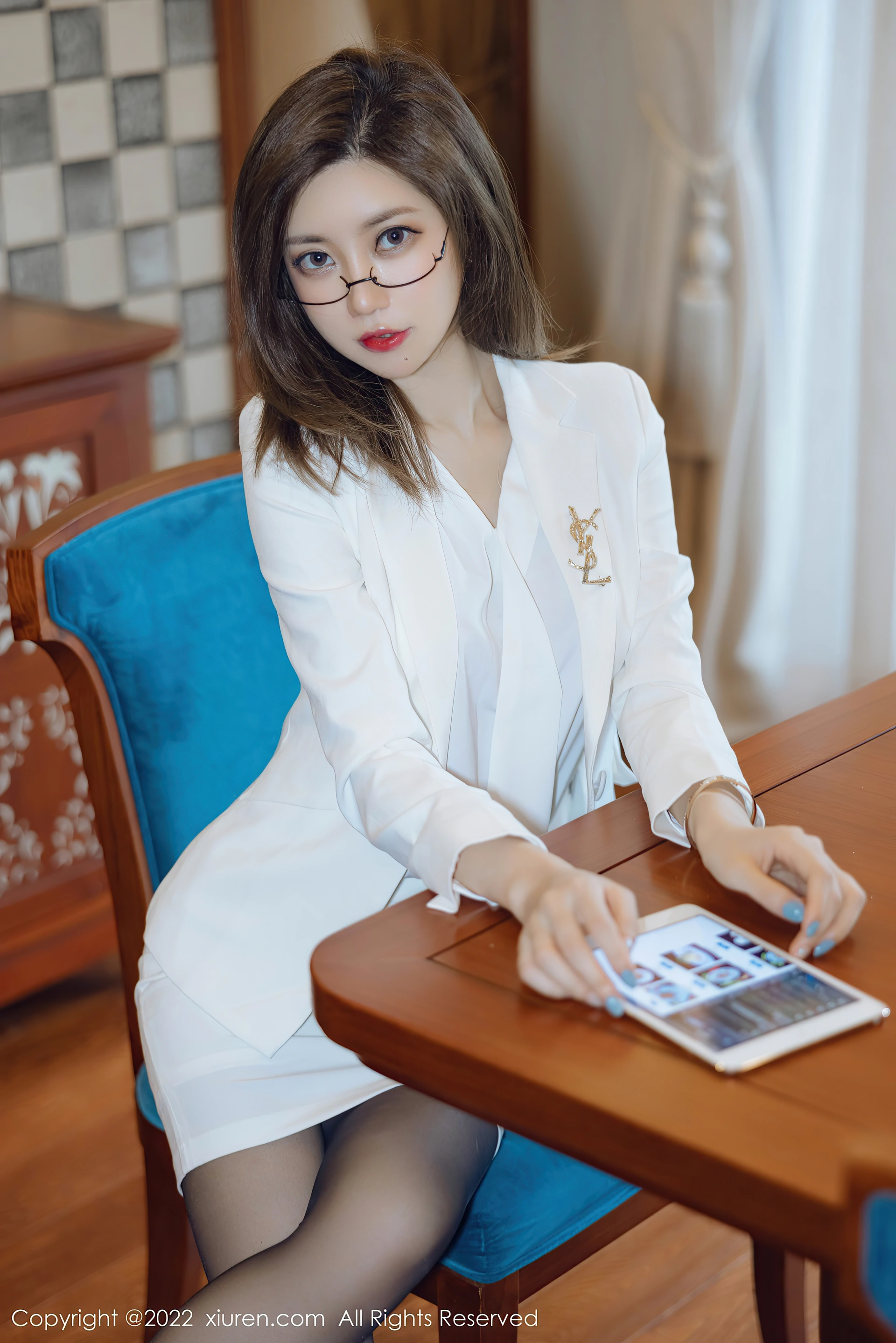 XiuRen秀人网 2022.01.30 No.4544 绮里嘉ula 珠三角旅拍[76+1P 737MB]