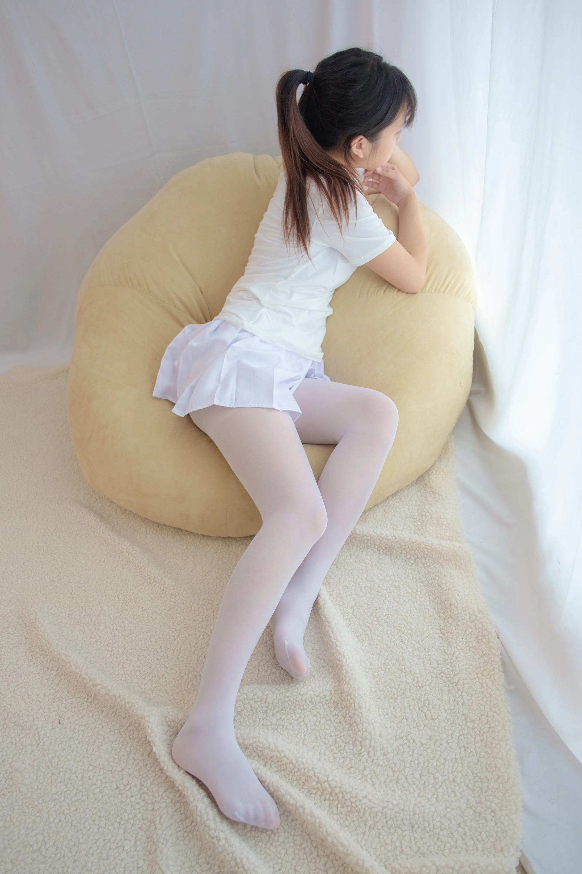 森萝财团 R15-006 [71P-392M]可爱, 森萝财团, 白丝, 美腿, 美足