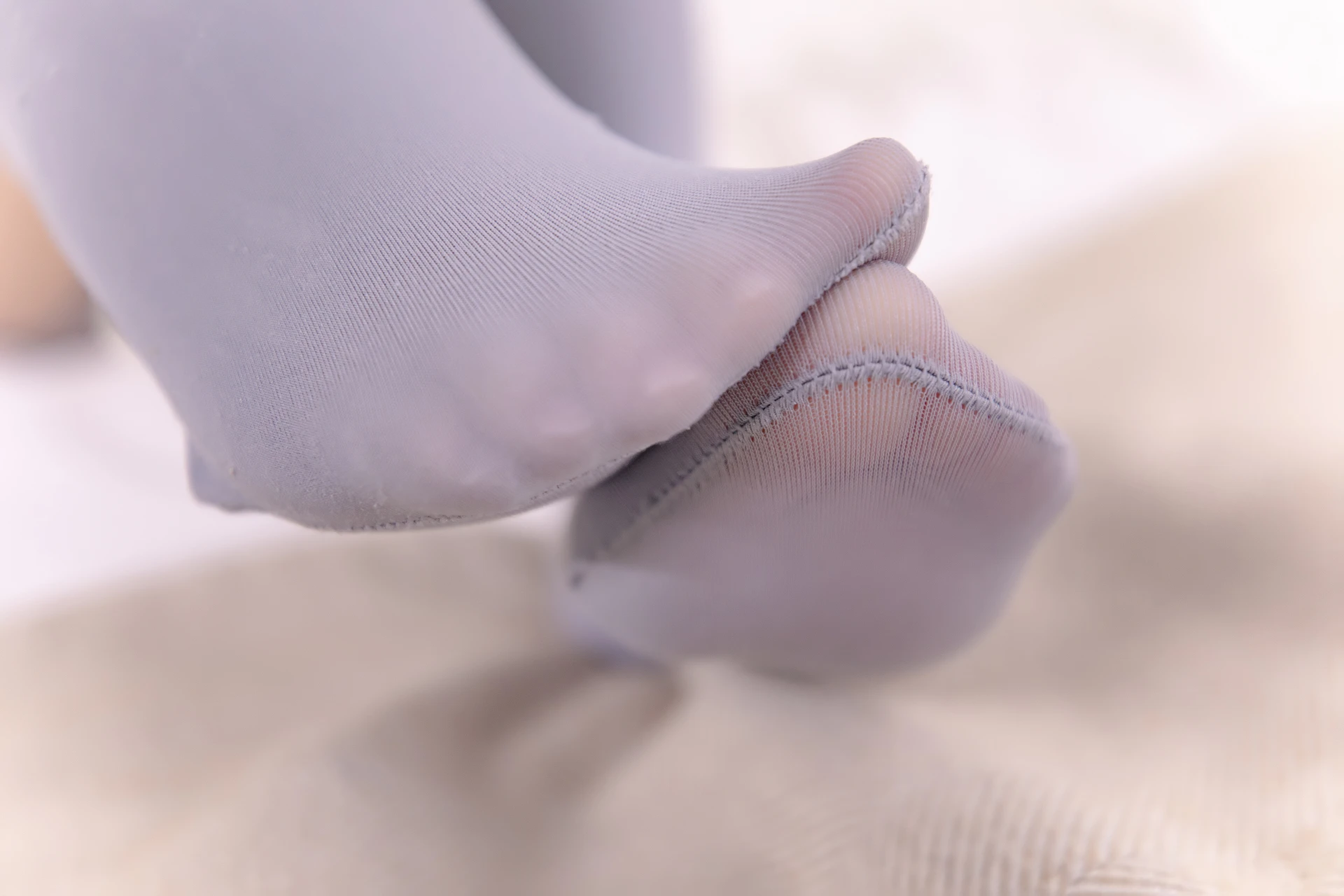 神楽坂真冬 第四季 序号12：《草莓胖次》 [75P-184MB]内衣, 双马尾, 灰丝, 神楽坂真冬, 美腿, 美足