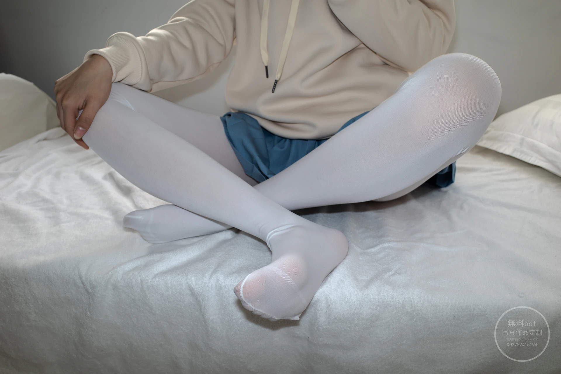 森萝财团 有料-24 [83P-970M]JK, JK制服, 可爱, 学生装, 有料, 校服, 森萝财团, 白丝, 美腿, 美足
