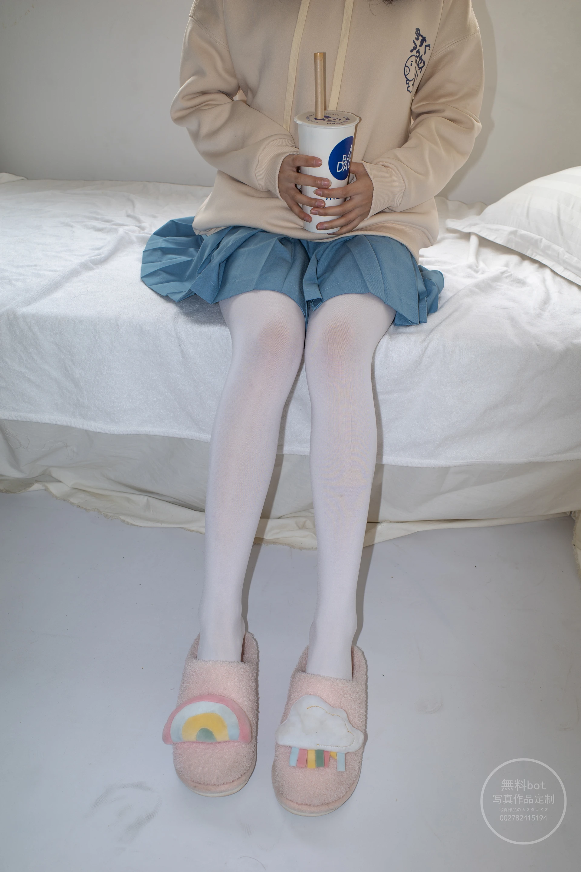 森萝财团 有料-24 [83P-970M]JK, JK制服, 可爱, 学生装, 有料, 校服, 森萝财团, 白丝, 美腿, 美足