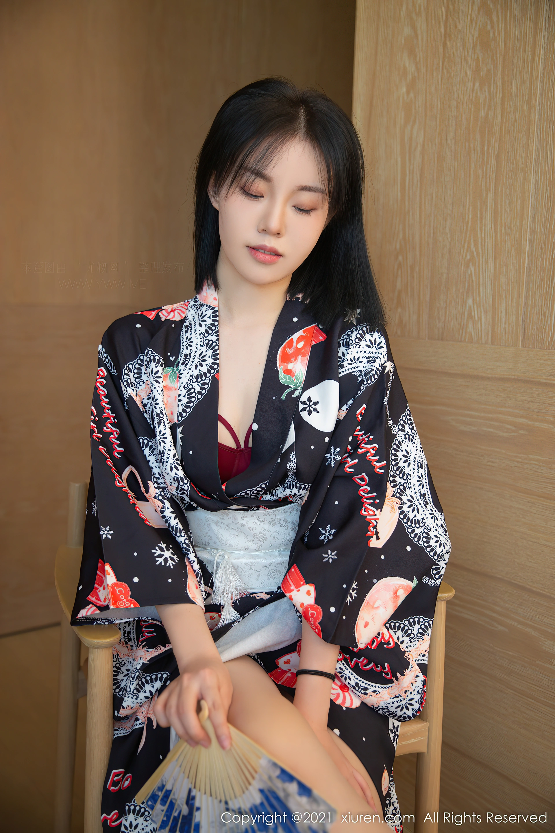 XiuRen秀人网 2021.12.08 No.4313 一颗甜蛋黄a 性感美腿[82+1P 918MB]