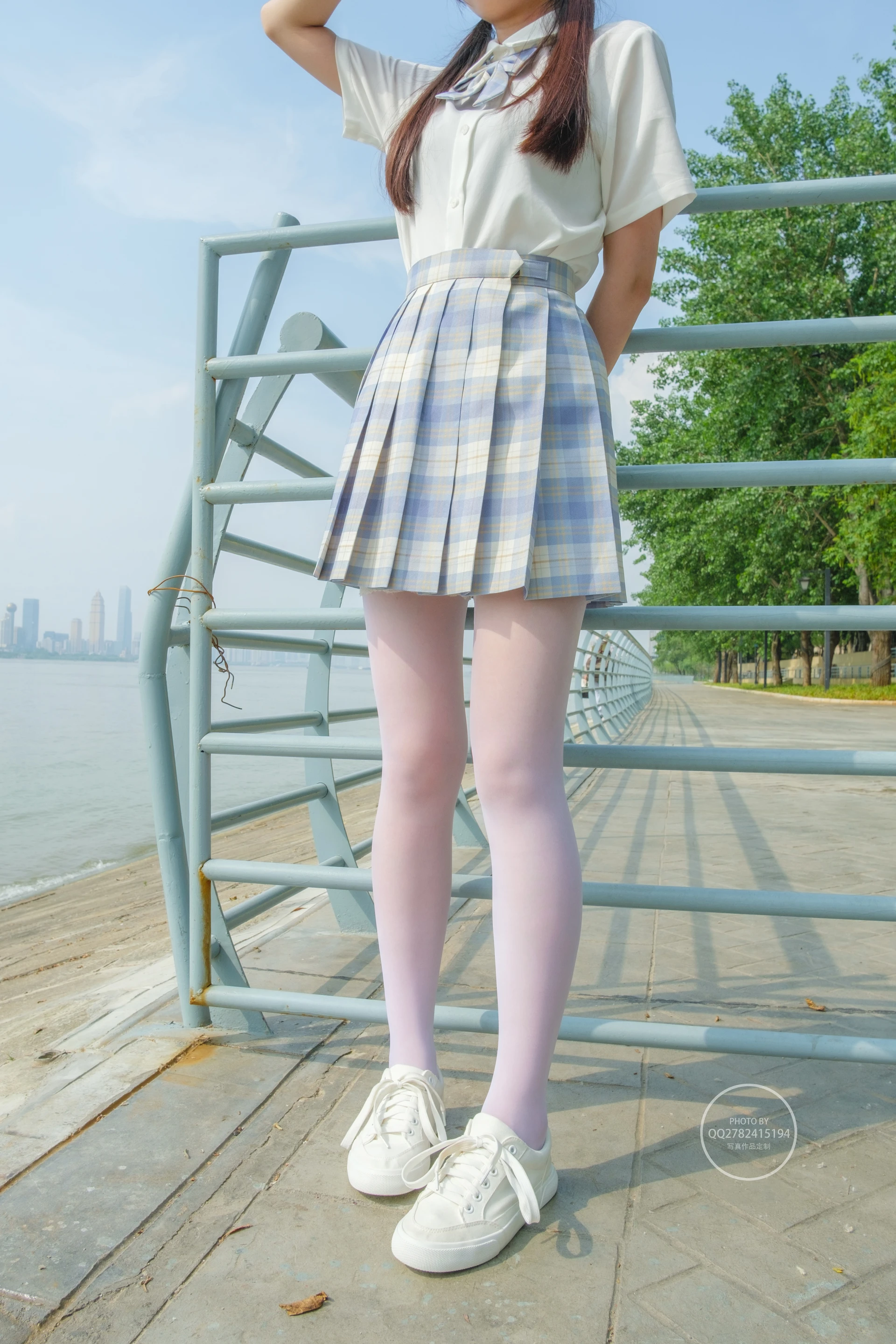 森萝财团 有料-46 小鱼 13D 室外超薄白丝JK制服 [85P-936.2M]JK, JK制服, 制服, 双马尾, 可爱, 小鱼, 有料, 森萝财团, 白丝, 美腿, 美足
