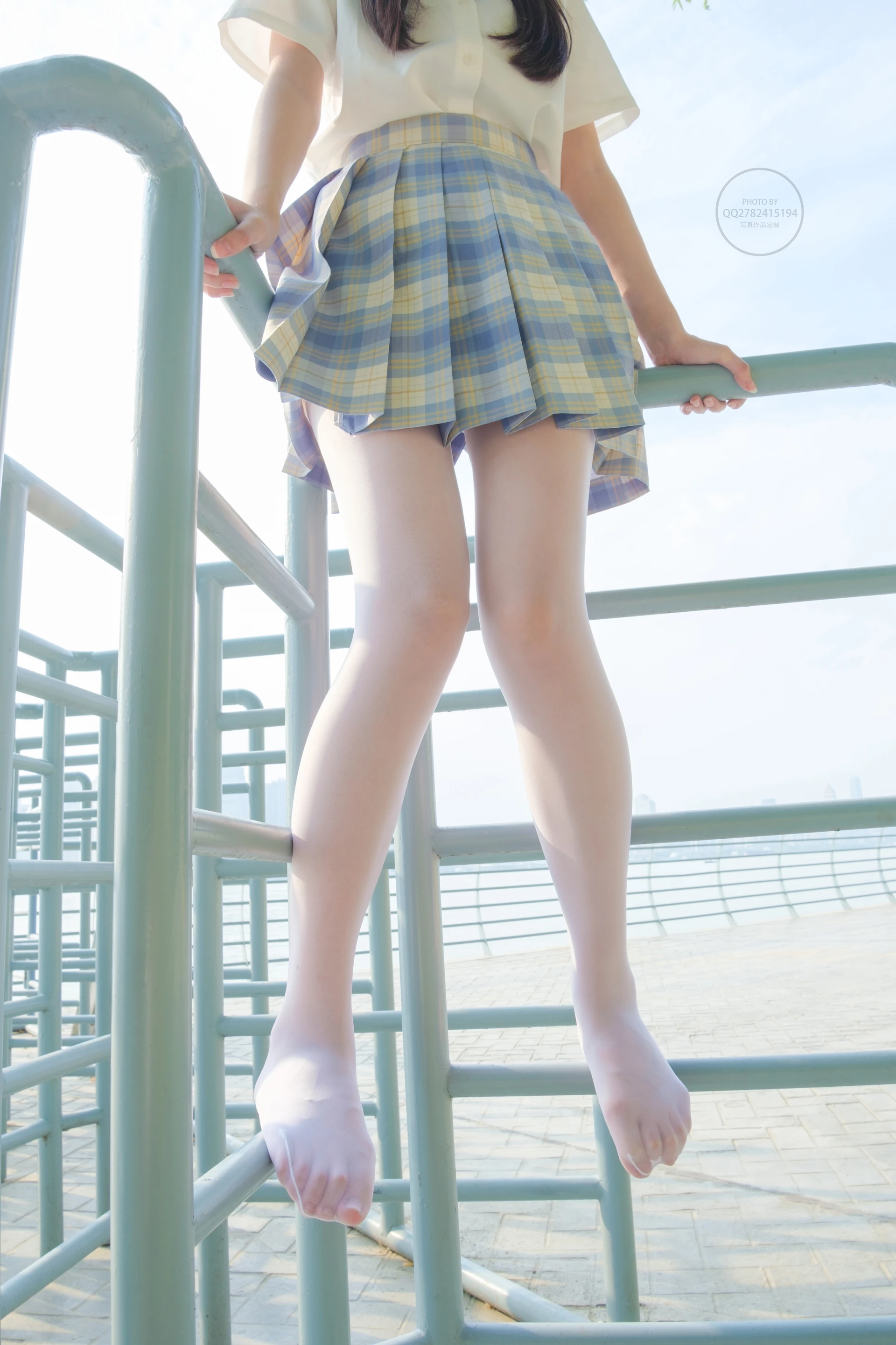 森萝财团 有料-46 小鱼 13D 室外超薄白丝JK制服 [85P-936.2M]JK, JK制服, 制服, 双马尾, 可爱, 小鱼, 有料, 森萝财团, 白丝, 美腿, 美足
