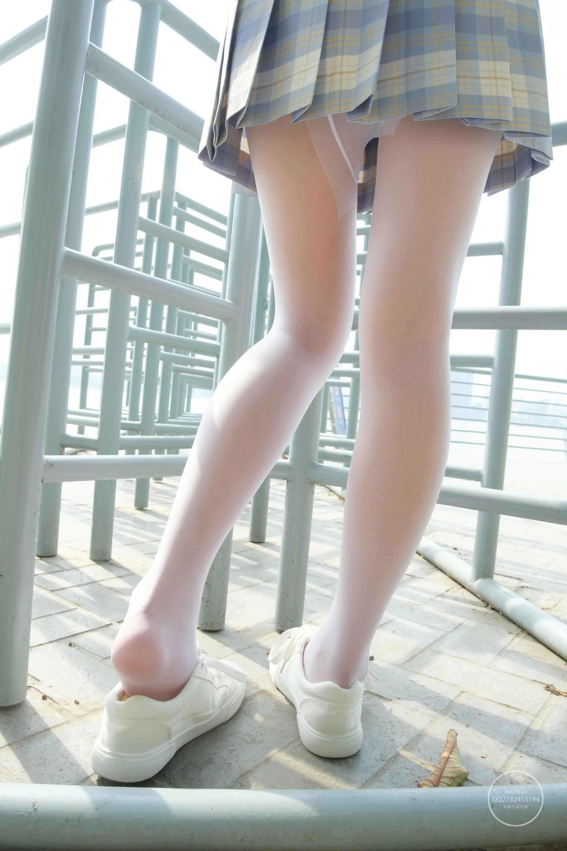 森萝财团 有料-46 小鱼 13D 室外超薄白丝JK制服 [85P-936.2M]JK, JK制服, 制服, 双马尾, 可爱, 小鱼, 有料, 森萝财团, 白丝, 美腿, 美足