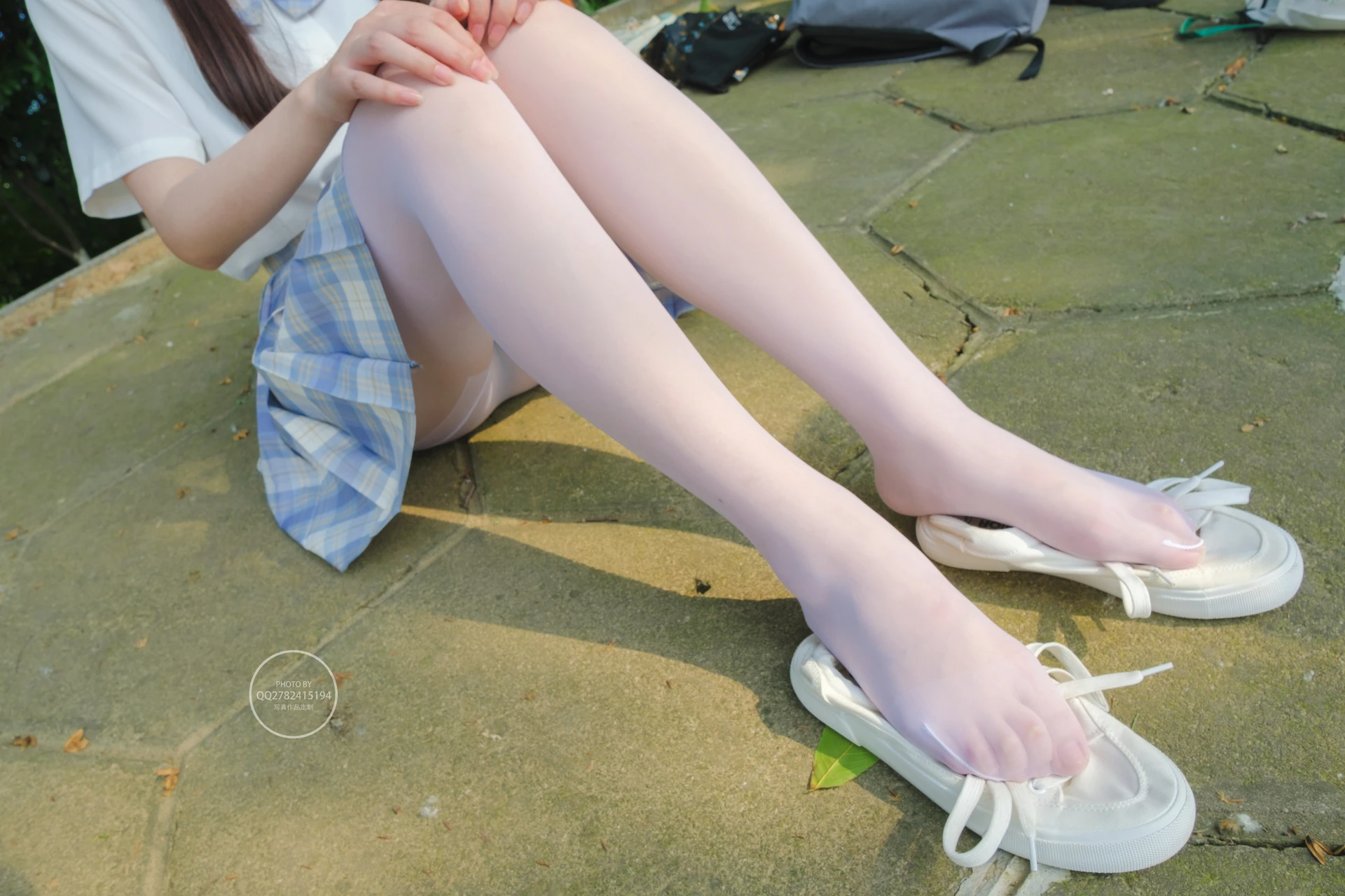 森萝财团 有料-46 小鱼 13D 室外超薄白丝JK制服 [85P-936.2M]JK, JK制服, 制服, 双马尾, 可爱, 小鱼, 有料, 森萝财团, 白丝, 美腿, 美足