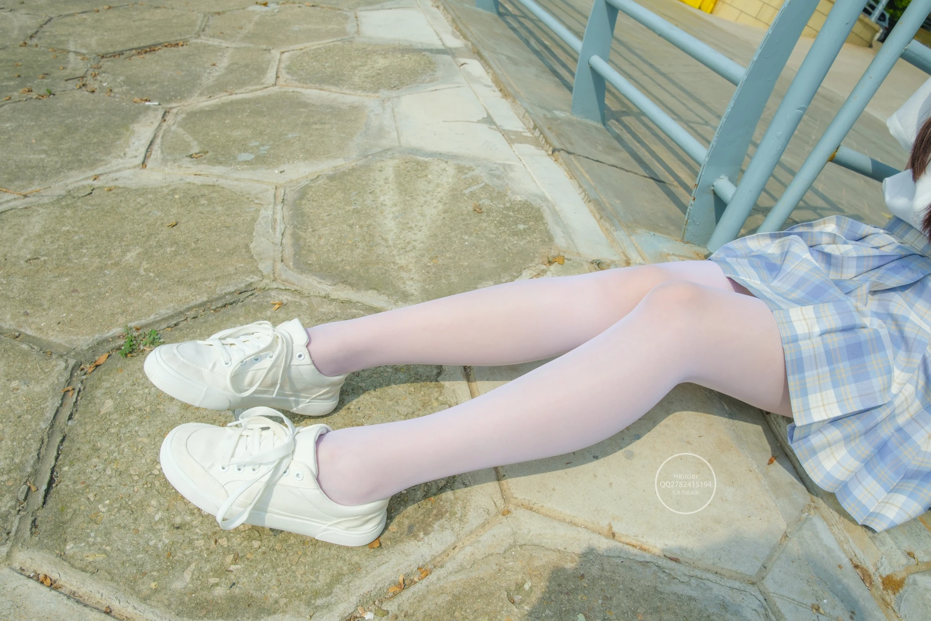 森萝财团 有料-46 小鱼 13D 室外超薄白丝JK制服 [85P-936.2M]JK, JK制服, 制服, 双马尾, 可爱, 小鱼, 有料, 森萝财团, 白丝, 美腿, 美足