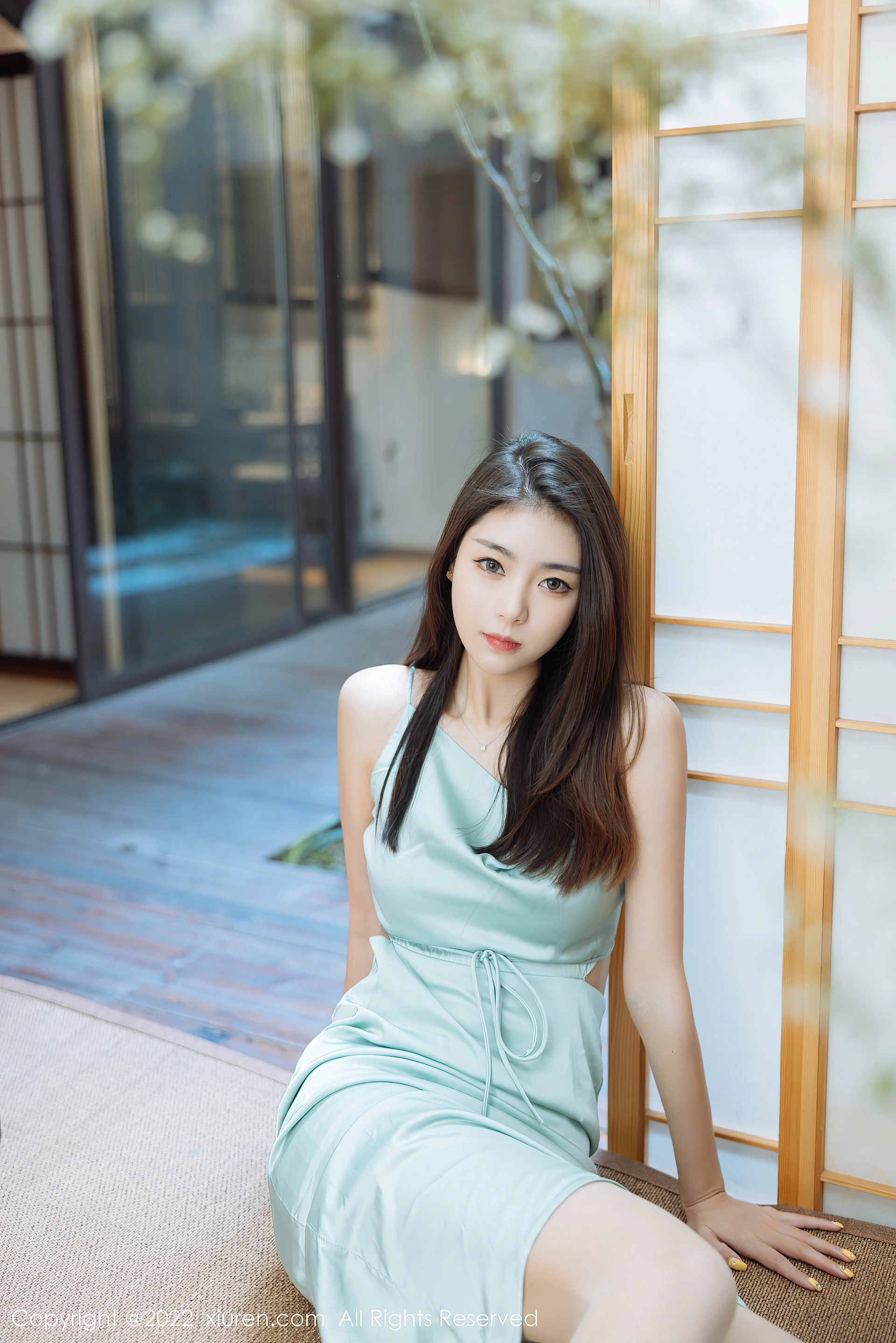 XiuRen秀人网 2022.04.07 No.4832 可樂Vicky 黑丝美腿 [45+1P471M]