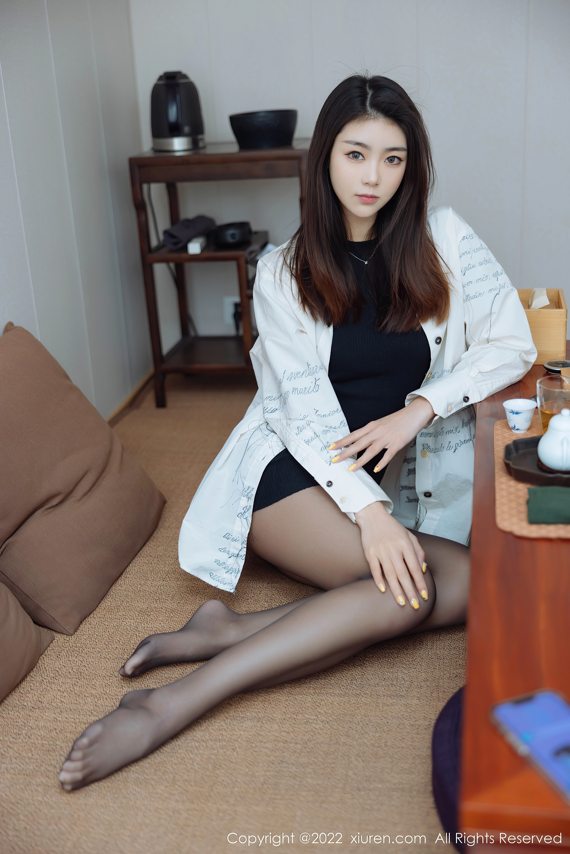 XiuRen秀人网 2022.04.07 No.4832 可樂Vicky 黑丝美腿 [45+1P471M]