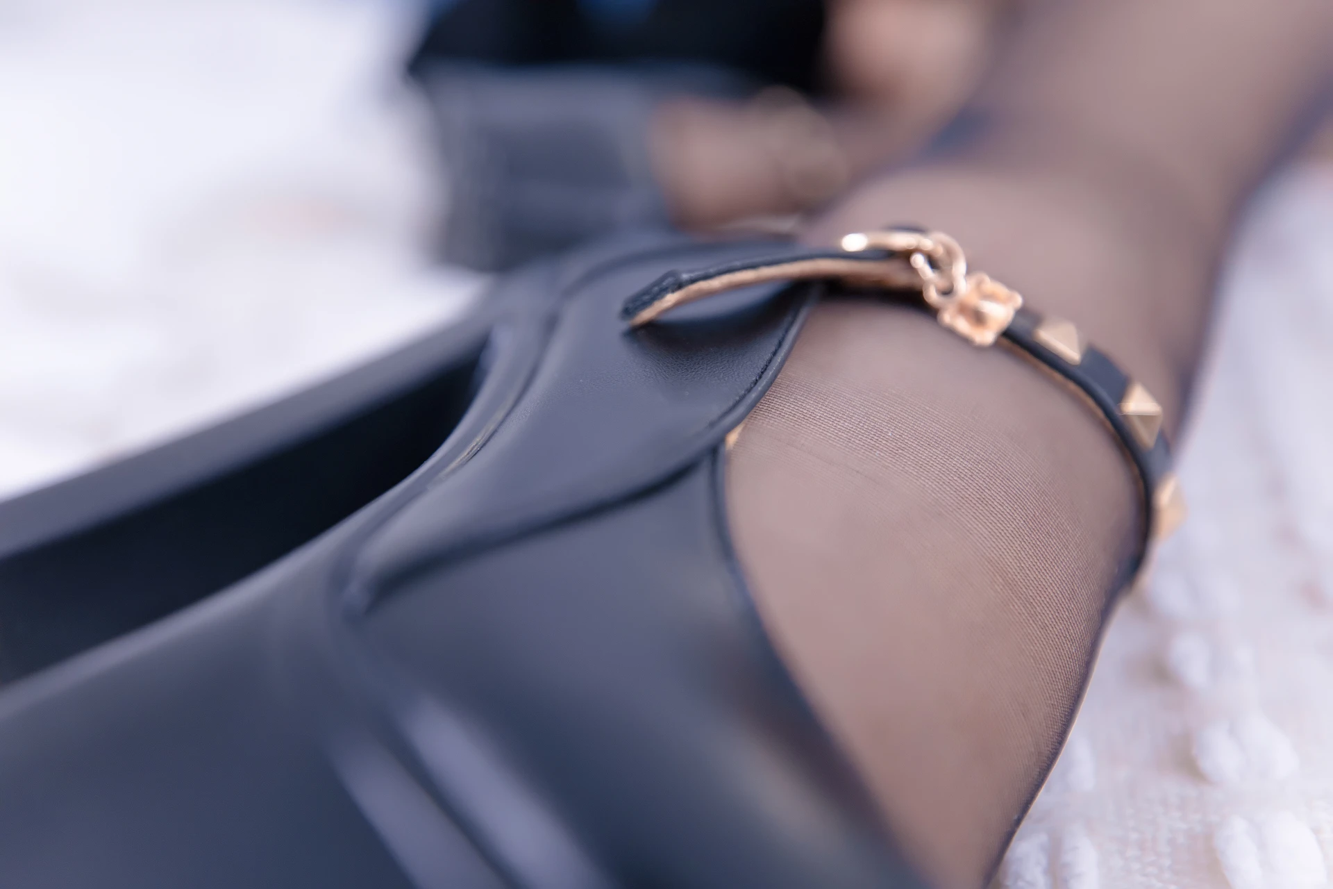 神楽坂真冬 第四季 序号14：《夜色撩人》 [75P-215MB]内衣, 睡衣, 神楽坂真冬, 美腿, 美足, 高跟鞋, 黑丝