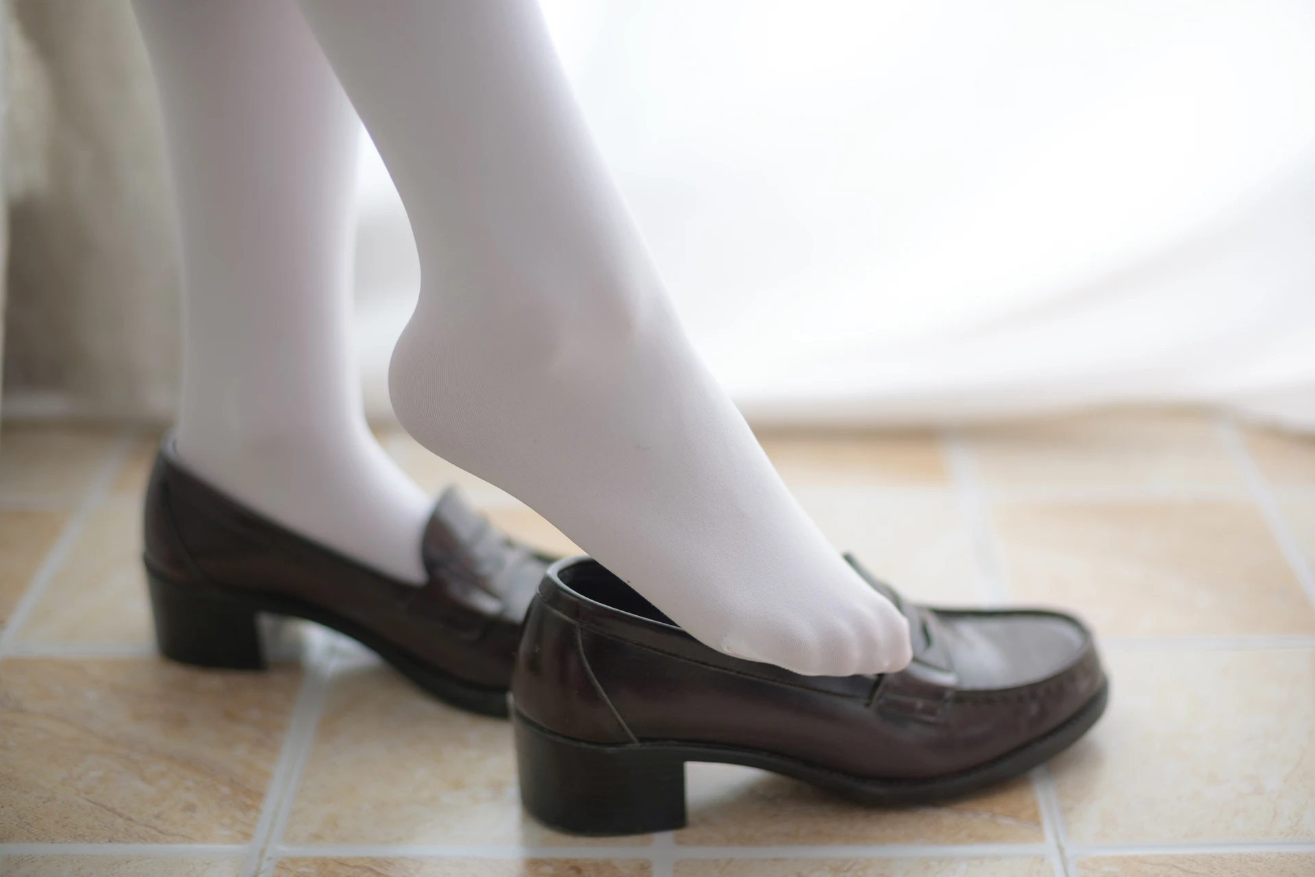 森萝财团 R15-010 [94P-476M]制服, 可爱, 学生装, 森萝财团, 白丝, 美腿
