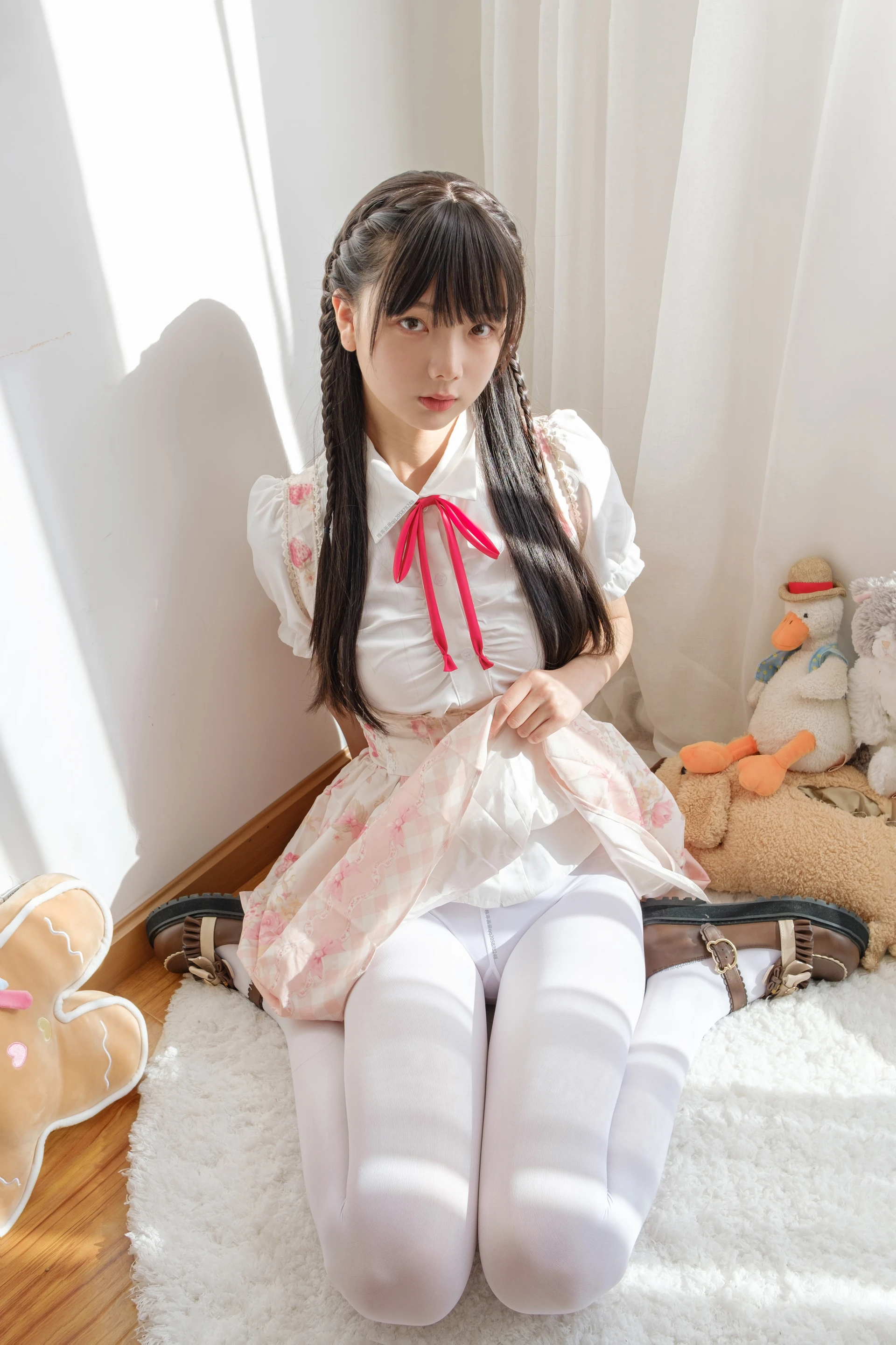 稚乖画册 晴空-07 赤西夜夜 双马尾白丝粉色JK 一亿像素 [81P1V-3.54GB]JK制服, 双马尾, 可爱, 晴空, 白丝, 稚乖画册, 美腿, 美足, 赤西夜夜