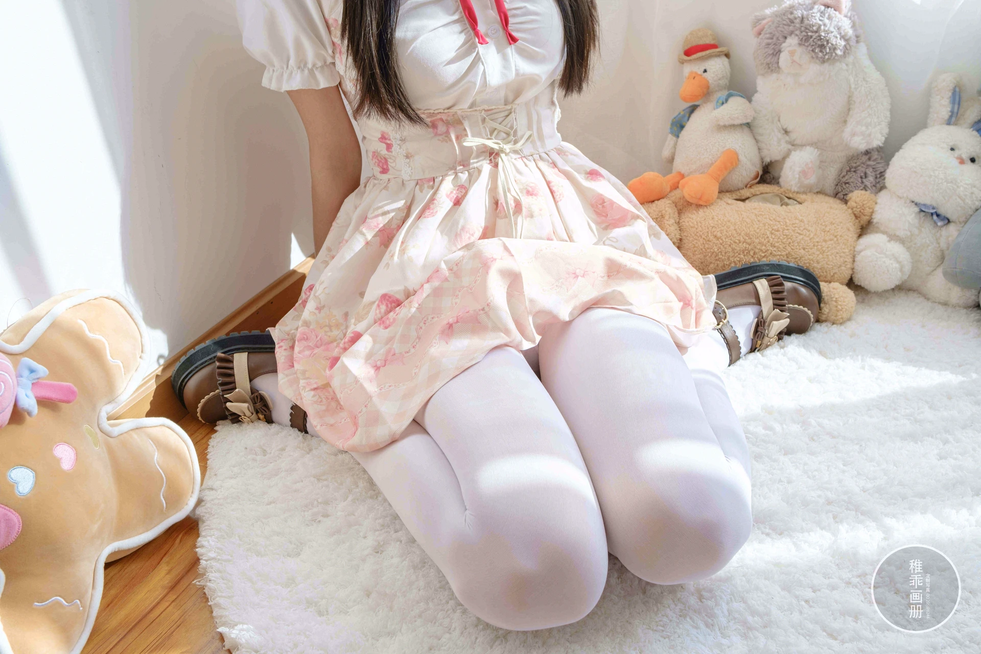 稚乖画册 晴空-07 赤西夜夜 双马尾白丝粉色JK 一亿像素 [81P1V-3.54GB]JK制服, 双马尾, 可爱, 晴空, 白丝, 稚乖画册, 美腿, 美足, 赤西夜夜